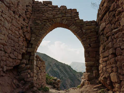 Care dintre aceste locuri te atrage cel mai mult toamna?