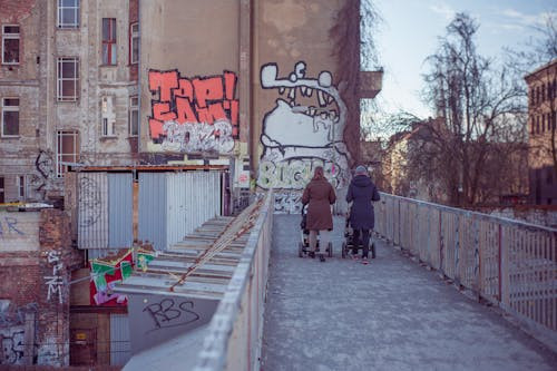 In ce an a cazut Zidul Berlinului?