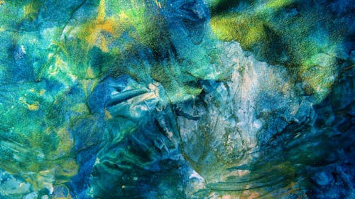  Ce culoare ai alege sa defineasca atmosfera pentru 2025?