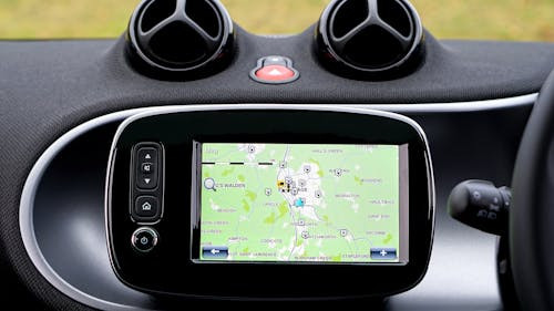 Care este numarul minim de sateliti pentru functionarea unui GPS?