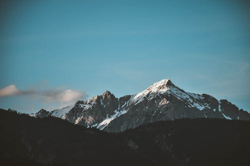 În ce țară se află muntele Kilimanjaro?