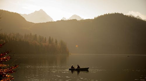 Care este cel mai mare lac din Europa?