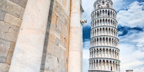 Unde se afla monumentul din imagine?