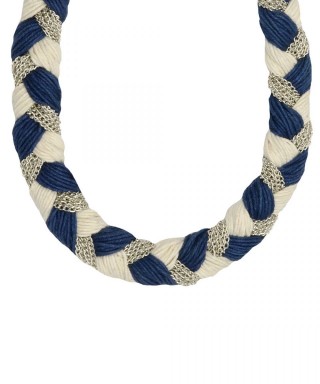 Colier la baza gatului impletit