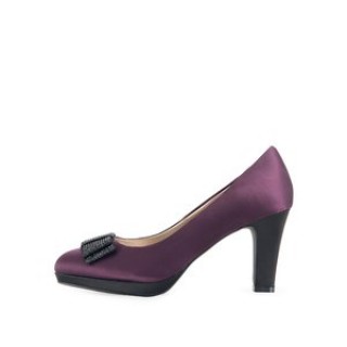 Pantofi cu toc violet cu funda neagra de la Victoria Delef