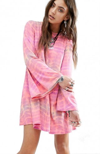 Rochie roz cu spatele gol