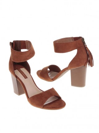 Sandale maro cu toc si franjuri