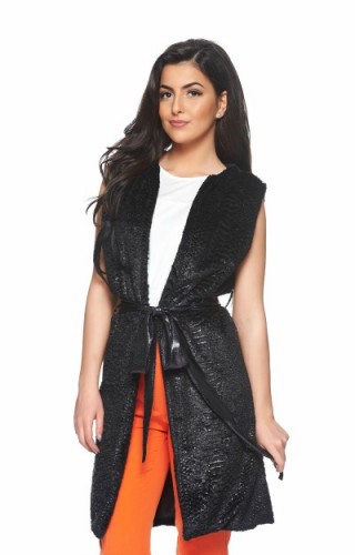 Vesta neagra din blana ecologica