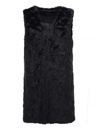 Vesta calduroasa de blana