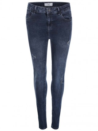 Jeansi stramti rupti albastri de la New Look