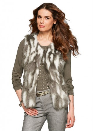 Vesta din plana sintetica