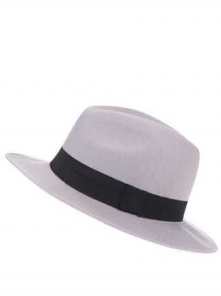Palarie gri cu banda neagra din lana, cu boruri inguste