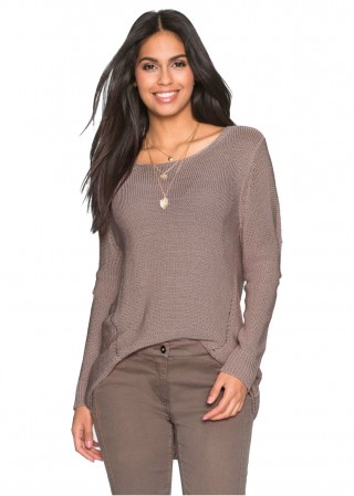 Pulover maro cu guler rotund