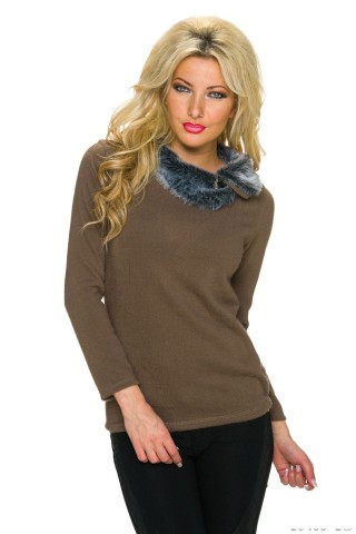 Pulover din tricot cu guler din blanita