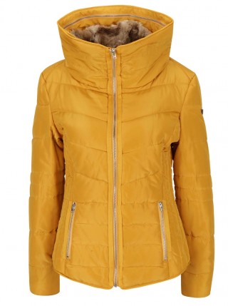 Geaca matlasata s.Oliver cu guler inalt