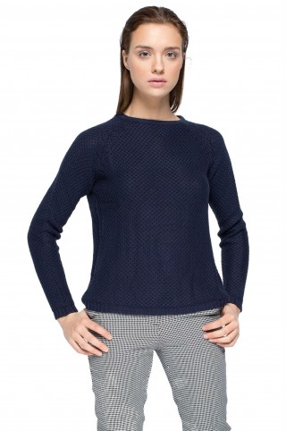 Pulover tricotat cu fermoar la spate