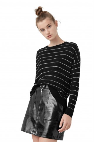 Pulover in dungi, negru cu alb, din tricot ornamentat