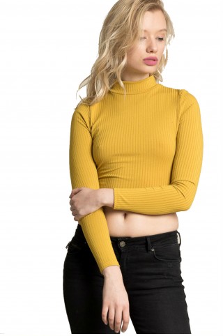 Pulover scurt cu guler la jumatatea gatului