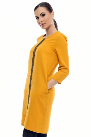 Rochie cu insertie de dantela brodata