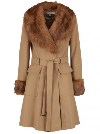 Palton cu detalii din blana sintetica
