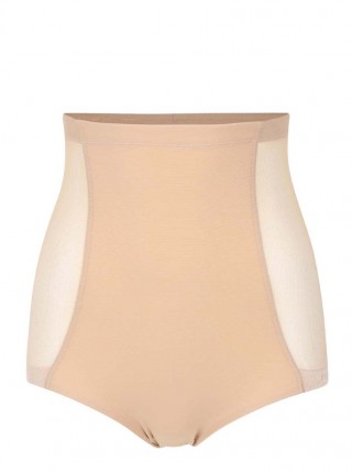 Boxeri nude modelatori