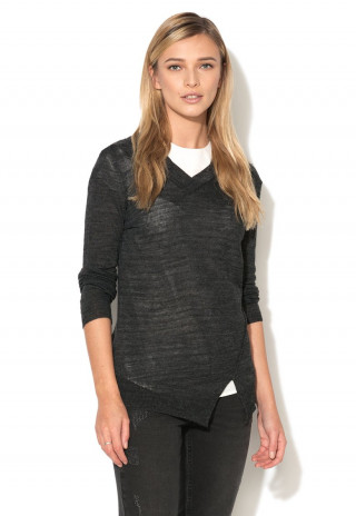Pulover asimetric, usor transparent