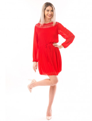 Rochie rosie plisata din voal cu maneci lungi usor bufante
