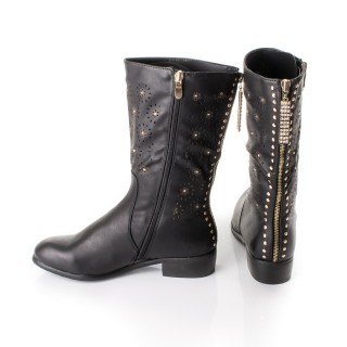 Cizme negre de toamna