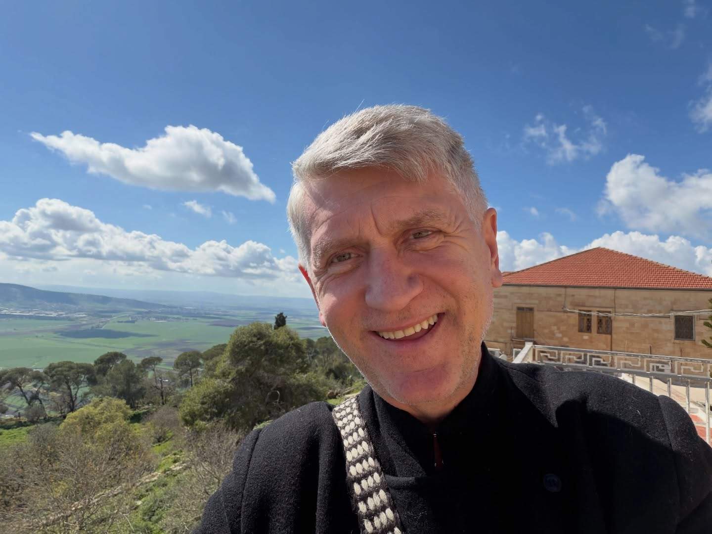 Cristian Pomohaci, reținut în urma unor percheziții în județul Mureș. Ancheta vizează infracțiuni de natură sexuală