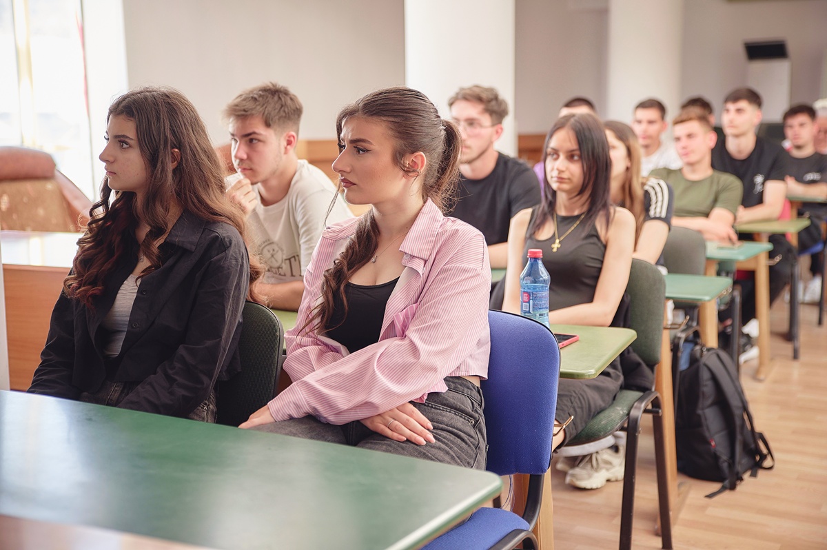 Cum au ajuns elevii de nota 3,15 la 9,35: 83% dintre copiii vulnerabili din programul ”Vreau în clasa a 9a” au luat BAC-ul