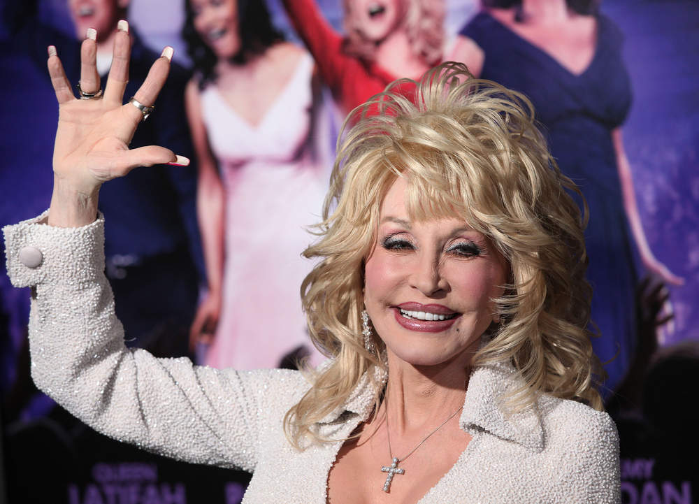 Dolly Parton a murit la 80 de ani. S-a luptat în secret cu o boală nemiloasă